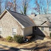 Cozy Lake Cottage on Lake Lanier w/ Lake View and Dock