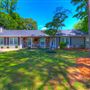 4-bedroom Ranch Home with Pool