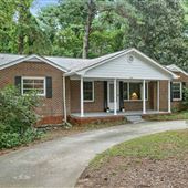 Late 70s / Early 80s Lovely Home with Pine Kitchen
