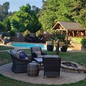 Backyard Entertainment - Pool, Hot Tub, Bar, Kitchen (EXT ONLY)