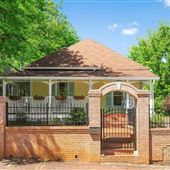Grant Park 1920s bungalow (Ailish's Eden)