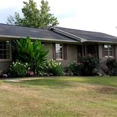 Lakefront Hideaway/ 60's Renovated Ranch/Basement/ Tropical/ 2-acre Corner Lot