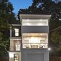 24 Hutchinson St NE