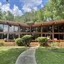 South Fulton California Contemporary Home on Lake