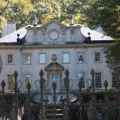 Swan House