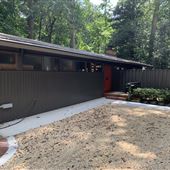 Mid Century Modern meets Frank Lloyd Wright