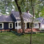 Long gravel drive, private pond/small lake in Milton