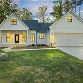 Luxury Modern Farmhouse on Lake Sinclair