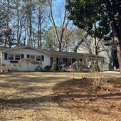 Prime Film & TV Location – Classic Atlanta Ranch Home in Brookhaven 🎬✨