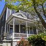 1893 Queen Anne Victorian Home With Chef Kitchen