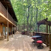 Barefoot Hills Hotel