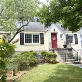 Monroe House in Garden Hills