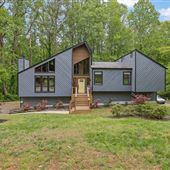 Designer Contemporary in Prime East Cobb (Marietta) - Production Perfect!