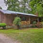 Cotton Pickin' Farmhouse