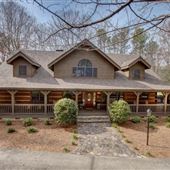 Log house on Lake Lanier