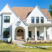 New Classic Modern Residence with large backyard