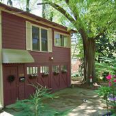 VAHI Carriage House Apt.