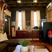 Quaint downtown Loft apartment with rooftop