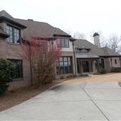 Dramatic Lake Lanier Estate