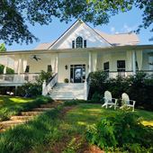 AVA House Bed & Breakfast