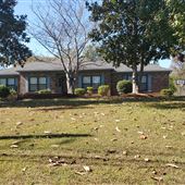 Macon 3 BR with pool