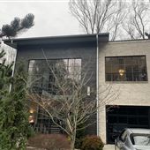 Contemporary house on belt line