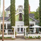 European Inn near Airport w/ Pool