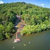 Bend of the River - 9 BDR Home on Lake Chatuge