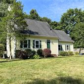 Yellow House in Atlanta-Area Suburbs