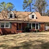 Historic College Park Film Haven: 4/2 House on 1 Acre, Parking, Wifi, and Restrooms