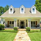 modern farmhouse on 3.5 acres in Marietta