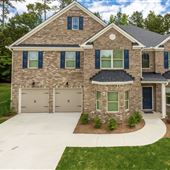 Spacious Family Home in Fairburn