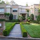 Solomiany Residence