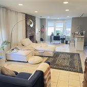 Modern open floor plan. basement 2BR - Savannah
