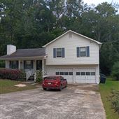 Powder springs home on cul-de-sac