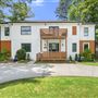 Modern Suburban custom home close to the Atlanta.