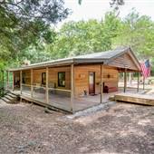 Lake Jackson Cabin in Woods