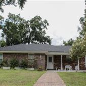 R's House
