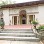 Garland mansion