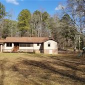 Wooded 4.3 acre Ranch Style Home near Pinewood/Atlanta Metro Studio
