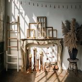 Downtown Loft Studio with Natural Light + Antique furniture