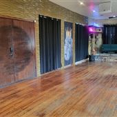 Urban New York Style Loft + Separate Boutique Scene