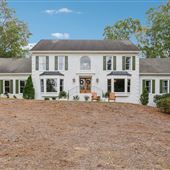 Charming Designer Country Club Home in Roswell, Georgia