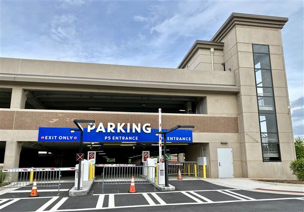 900 Space Parking Deck at Gas South District