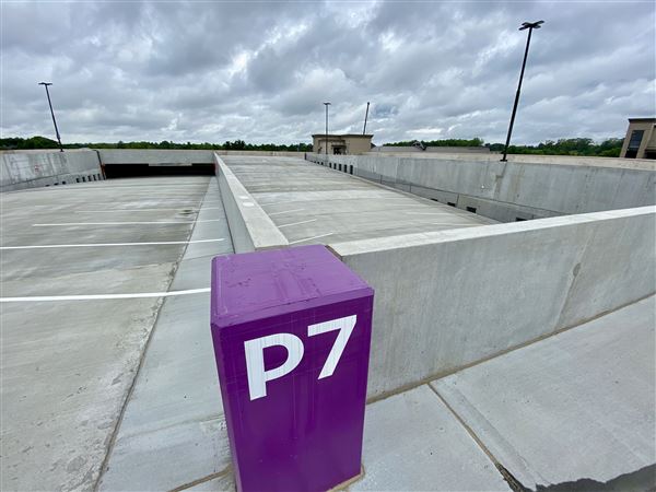 900 Space Parking Deck at Gas South District