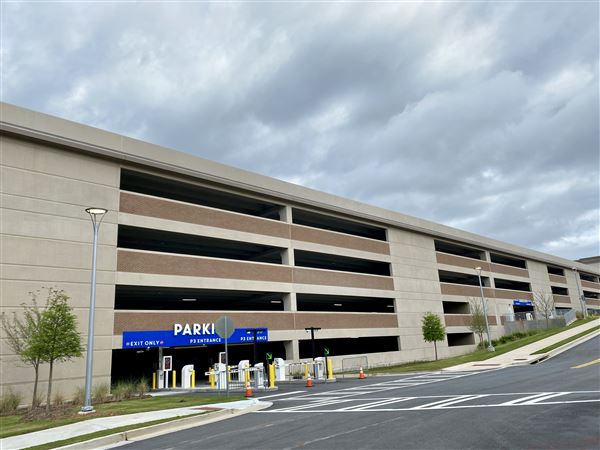 900 Space Parking Deck at Gas South District