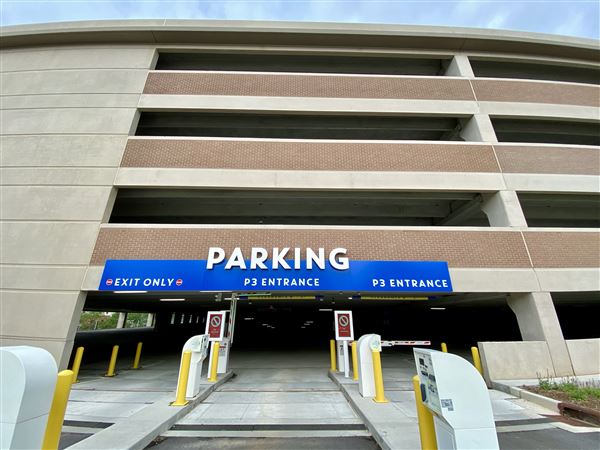 900 Space Parking Deck at Gas South District