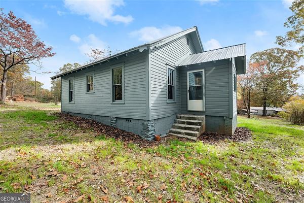Small Historic Farm Cottage Northeast Georgia