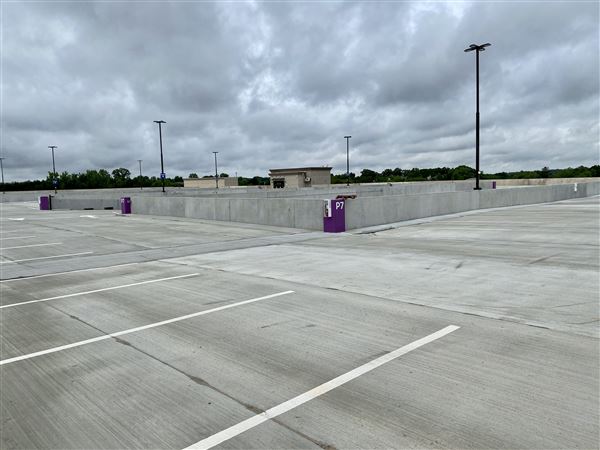 900 Space Parking Deck at Gas South District