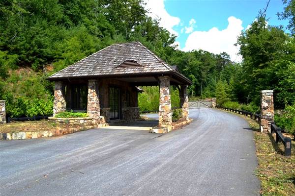 Blue Ridge Golf and River Club